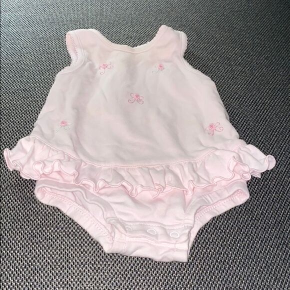 Onesie    - Picture 1 of 4